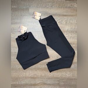 NWT Kyodan Griffintown Ribbed Mock Neck Bra Top and High Waisted Legging